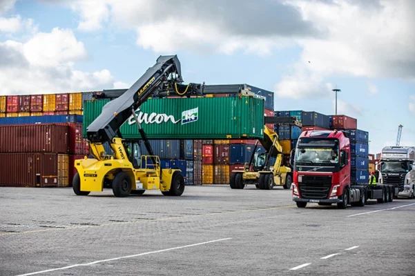 Reach Stacker Container